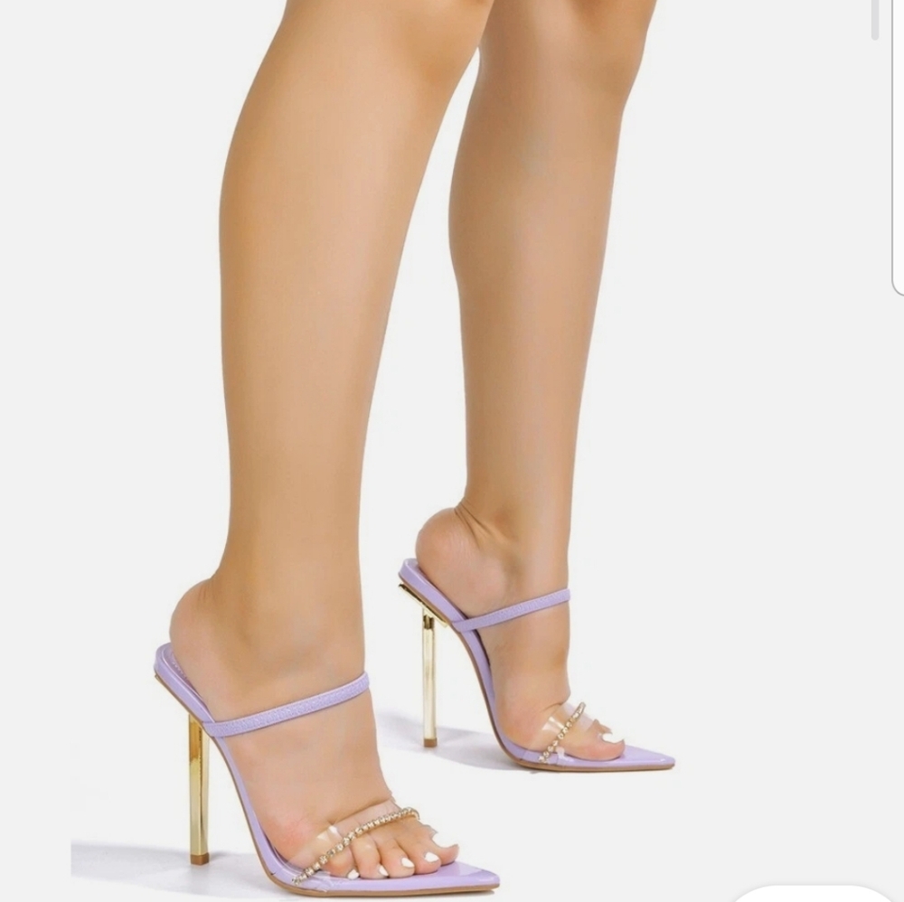 NWT Cape Robbin Lavender Heels with Gold Accents Size 8